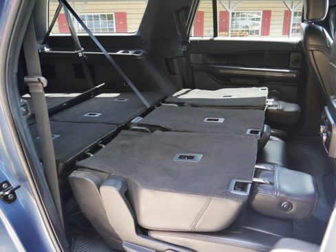 Certified 2019 Ford Expedition Max XLT w/ Equipment Group 202A AWD/4WD image 32