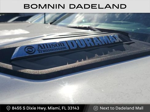 Used 2025 Chevrolet Silverado 2500 Custom w/ Custom Value Package image 12