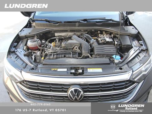 Used 2023 Volkswagen Jetta SE w/ Panoramic Sunroof Package image 33