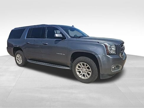 Used 2019 GMC Yukon XL SLT image 7