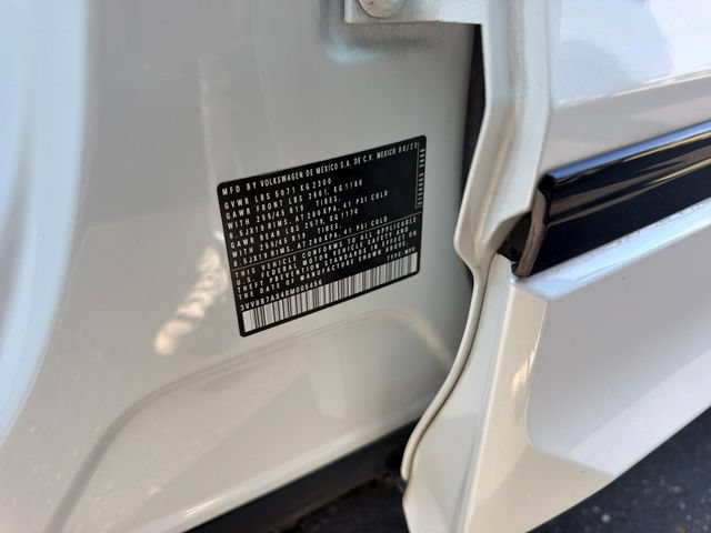 Certified 2024 Volkswagen Tiguan SE R-Line AWD/4WD image 29
