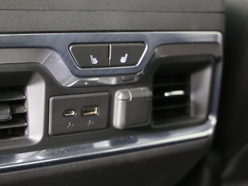 Used 2021 GMC Sierra 1500 Denali w/ Denali Ultimate Package image 11