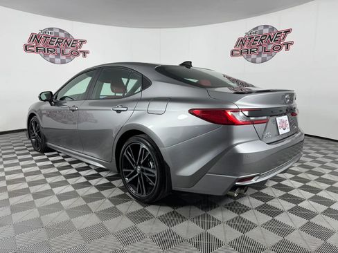 Used 2025 Toyota Camry XSE w/ Premium Plus Package AWD/4WD image 5