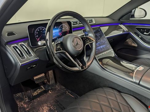 Used 2025 Mercedes-Benz S 580 4MATIC Sedan image 4