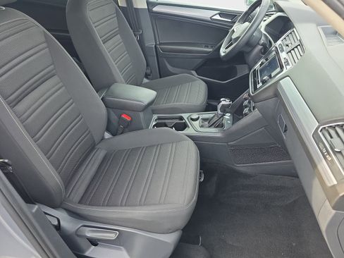 Used 2024 Volkswagen Tiguan S image 10