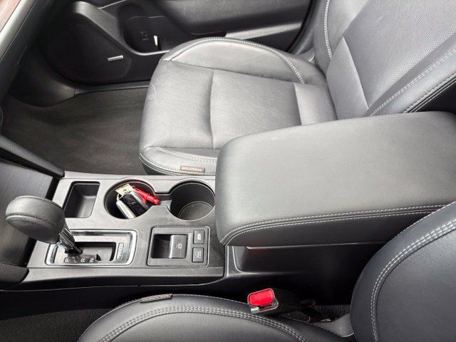 Used 2019 Subaru Outback 2.5i Limited AWD/4WD image 21