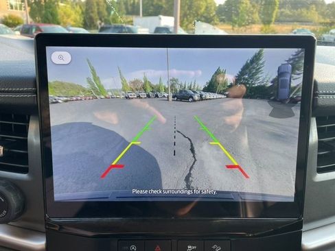 Certified 2024 Ford Expedition XLT image 23