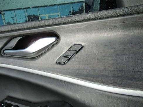 New 2025 Jeep Grand Cherokee L Limited w/ Luxury Tech Group II image 27