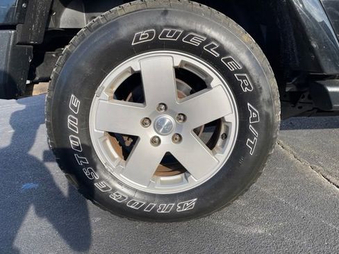 Used 2010 Jeep Wrangler Unlimited Sahara w/ Trailer Tow Group AWD/4WD image 9