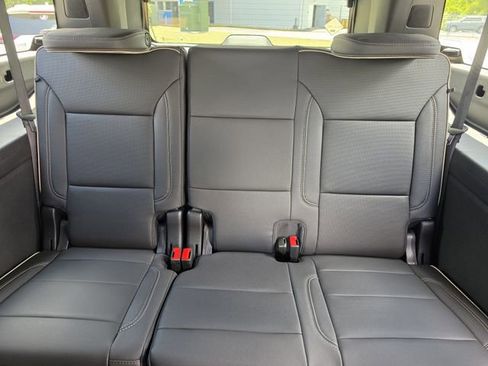 New 2026 Chevrolet Suburban Premier RWD image 20