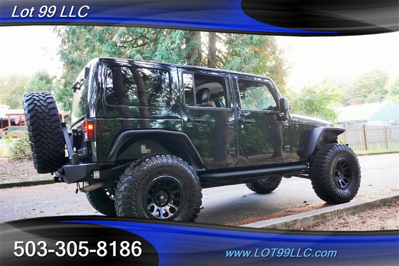 Used 2017 Jeep Wrangler Unlimited Sahara AWD/4WD image 9