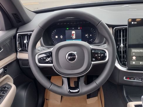 New 2026 Volvo XC90 B6 Plus w/ Protection Package Premier image 28