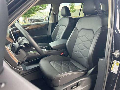 Used 2026 Volkswagen Atlas SE AWD/4WD image 16