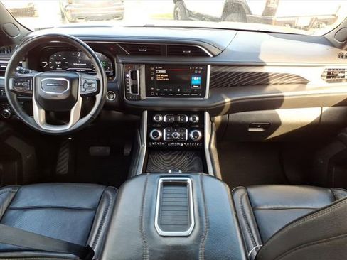 Used 2023 GMC Yukon XL Denali AWD/4WD image 20