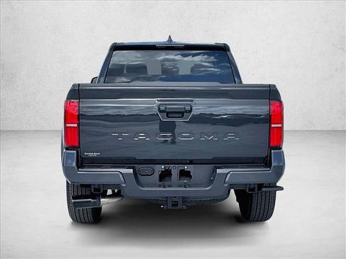 Used 2025 Toyota Tacoma TRD Sport image 4