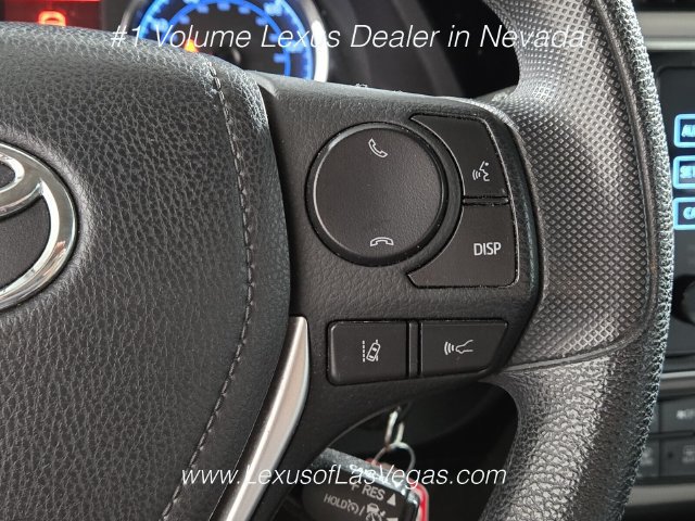 Used 2017 Toyota Corolla LE FWD image 30