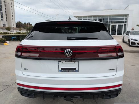 New 2026 Volkswagen Atlas Cross Sport SEL R-Line AWD/4WD image 5
