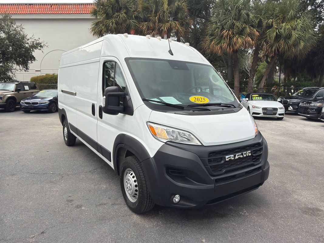 Used 2025 RAM ProMaster 2500 w/ Convenience Group FWD image 11
