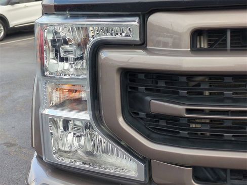 Certified 2022 Ford F250 Lariat w/ Tremor Off-Road Package image 10