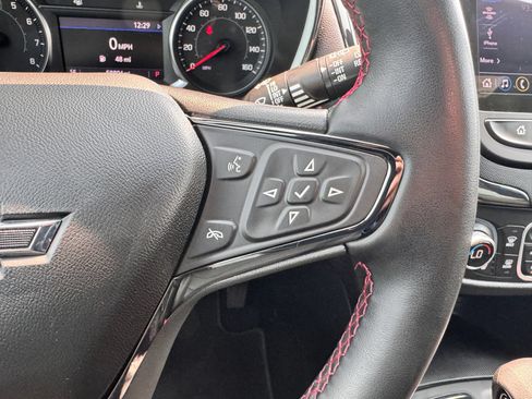 Used 2023 Chevrolet Equinox RS w/ RS Leather Package FWD image 17