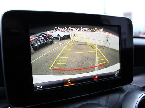 Used 2016 Mercedes-Benz C 300 Sedan image 11