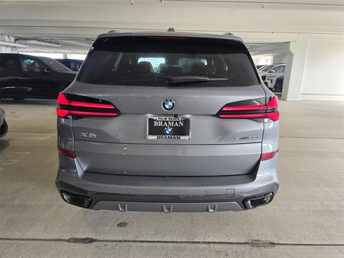 New 2026 BMW X5 sDrive40i image 5