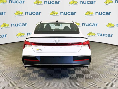 Certified 2025 Hyundai Elantra Sport FWD image 6