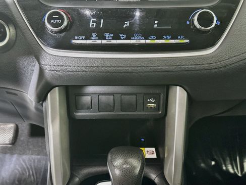 Used 2022 Toyota Corolla Cross LE FWD image 23