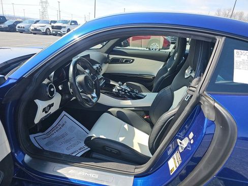 Used 2017 Mercedes-Benz AMG GT Coupe image 4