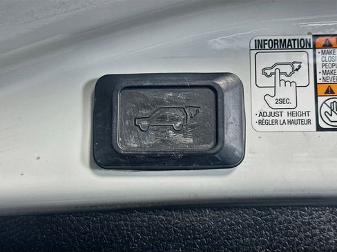 Used 2016 Toyota RAV4 XLE FWD image 30