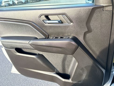 Used 2024 Chevrolet Colorado LT w/ LT Convenience Package III image 12