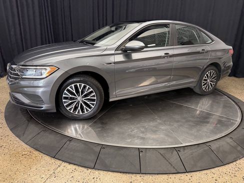 Used 2019 Volkswagen Jetta SEL FWD image 3