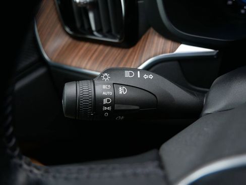 Used 2022 Volvo XC60 T8 Inscription w/ Advanced Package image 24