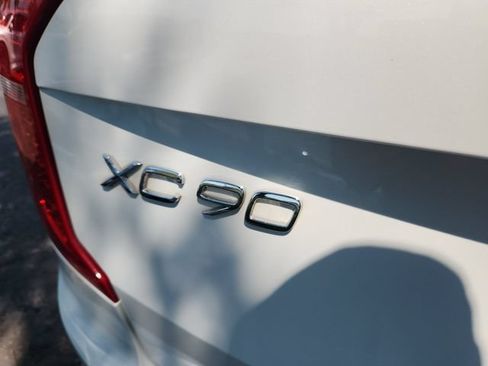 Used 2024 Volvo XC90 B6 Plus AWD/4WD image 24