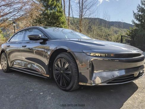 Used 2025 Lucid Air Grand Touring image 12