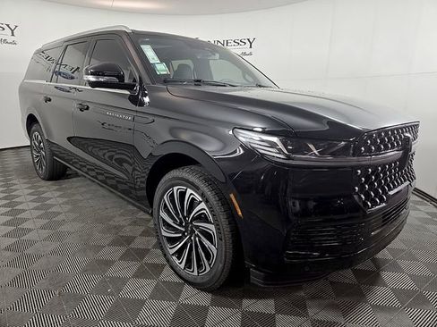 New 2026 Lincoln Navigator L Black Label AWD/4WD image 4