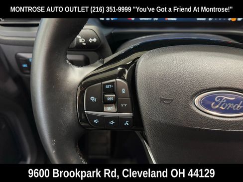 Used 2025 Ford Escape Platinum image 18