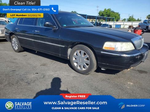 Used 2010 Lincoln Town Car Executive L RWD image 5
