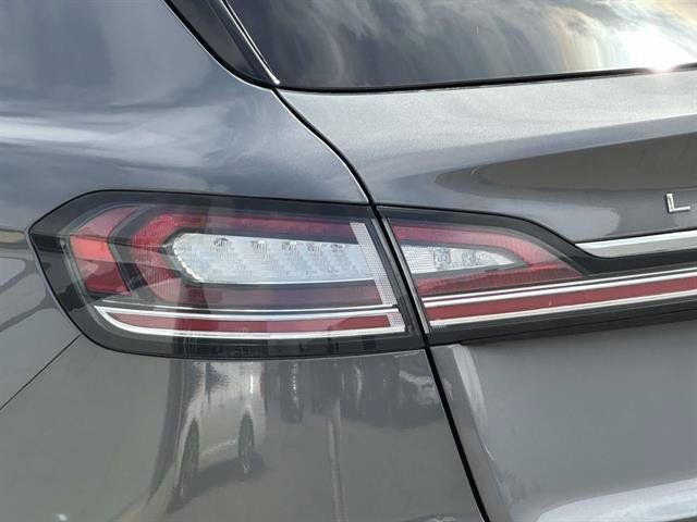 Certified 2022 Lincoln Nautilus Reserve w/ Monochromatic Package AWD/4WD image 30