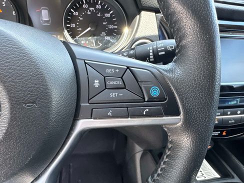 Used 2019 Nissan Rogue SL AWD/4WD image 29
