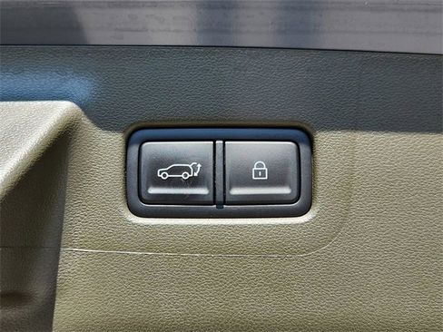 Used 2025 Hyundai Santa Fe Calligraphy image 6