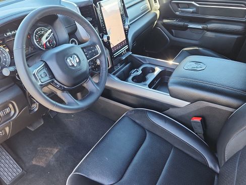 Used 2025 RAM 1500 Laramie image 9
