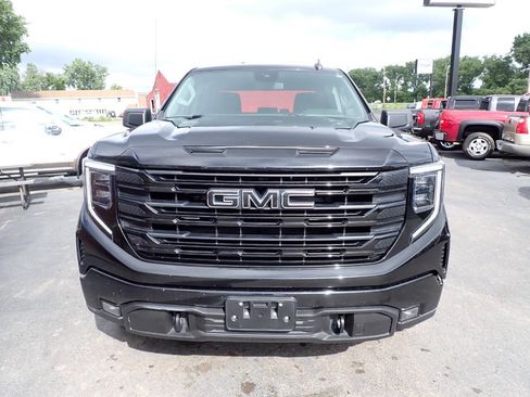 Used 2023 GMC Sierra 1500 Elevation AWD/4WD image 2