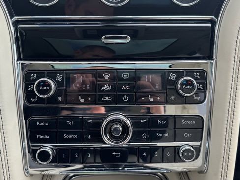 Used 2019 Bentley Mulsanne Speed image 26