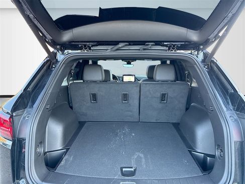 Used 2025 Chevrolet Blazer RS w/ Driver Confidence II Package image 27