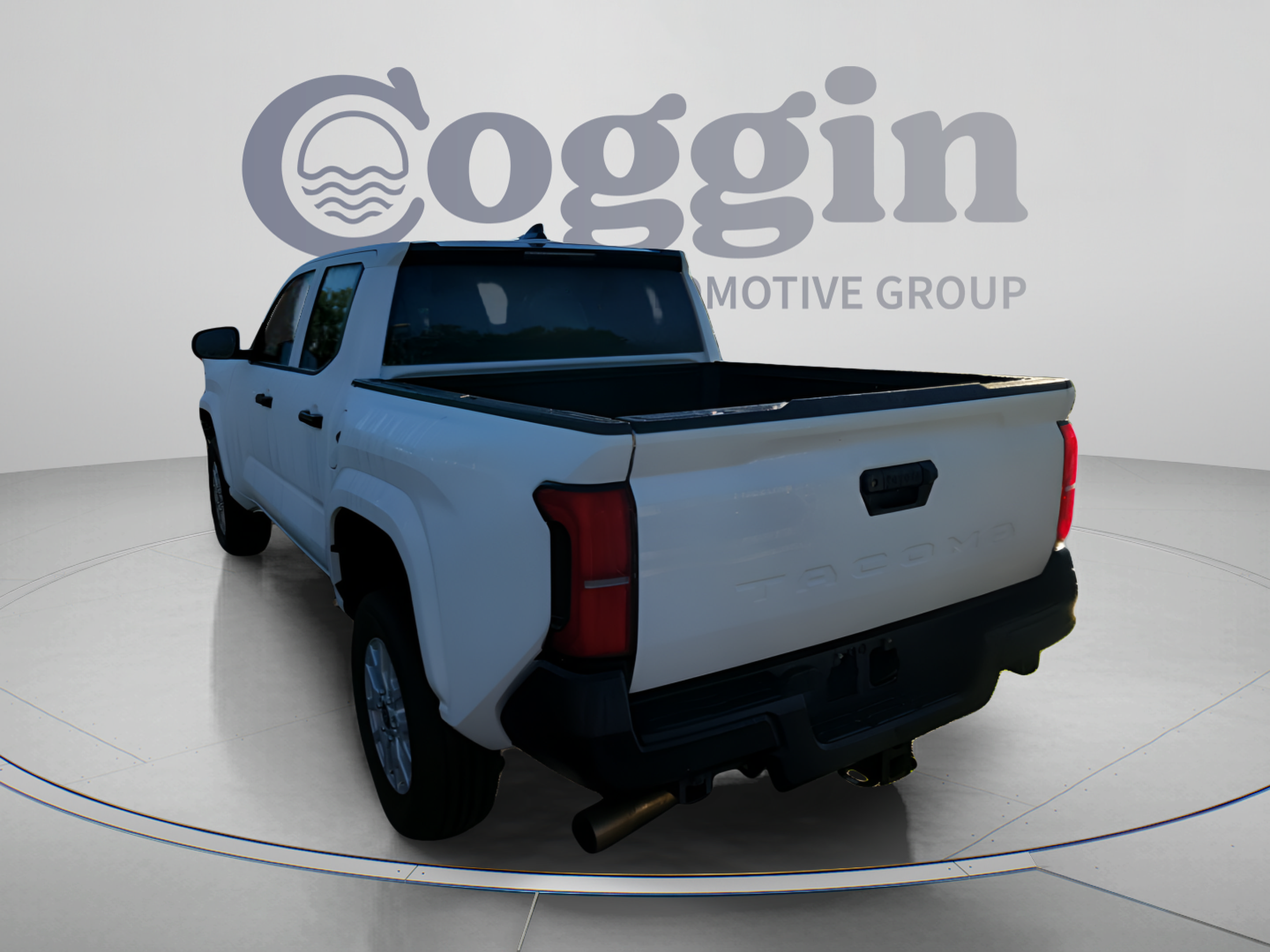 Used 2024 Toyota Tacoma SR RWD image 4