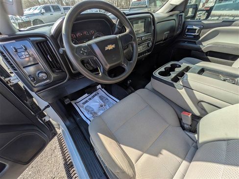 Used 2018 Chevrolet Silverado 2500 W/T w/ Snow Plow Prep Package image 11