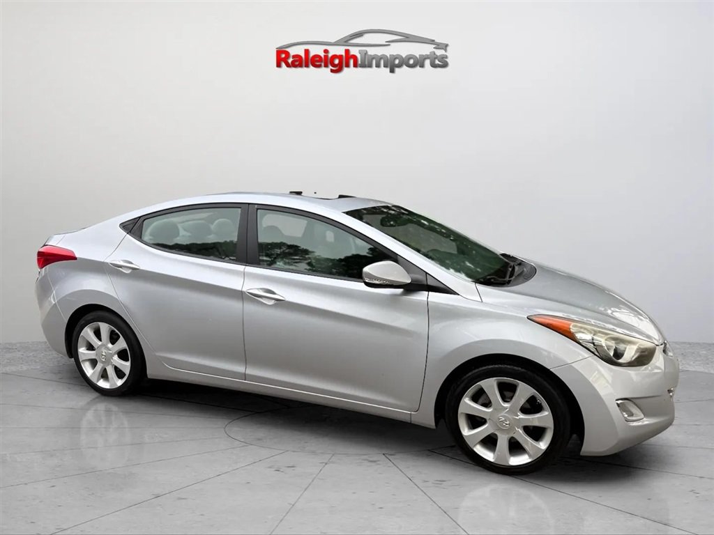 Used 2012 Hyundai Elantra Limited FWD image 4