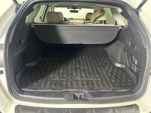 Used 2021 Subaru Outback Limited AWD/4WD image 10