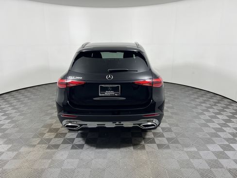 Used 2026 Mercedes-Benz GLC 300 image 4